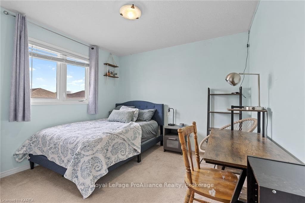 1318 GRACE Avenue photo 26