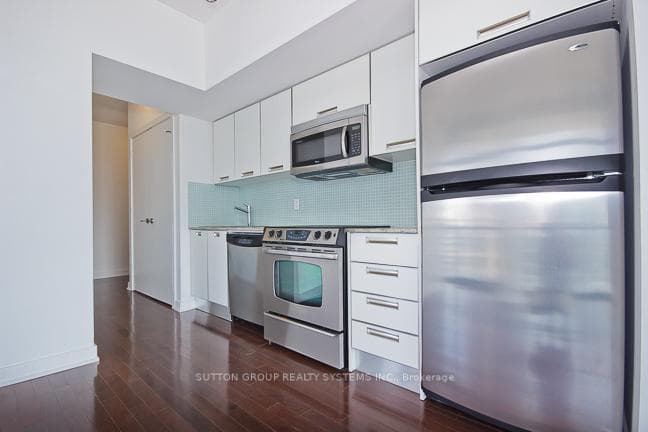33 Charles Street Unit 1609 photo 5