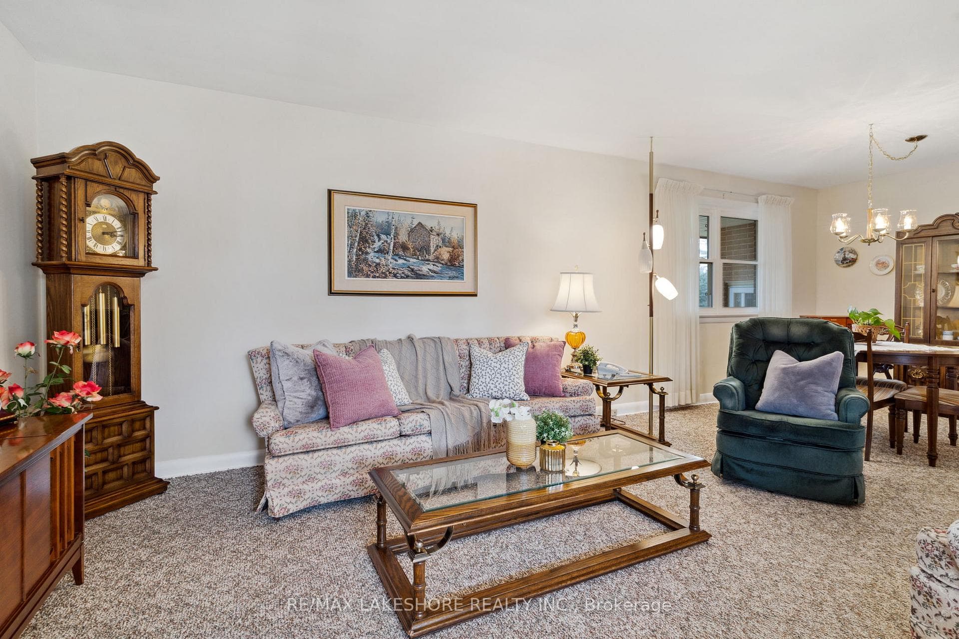 33 Freeman Drive photo 5