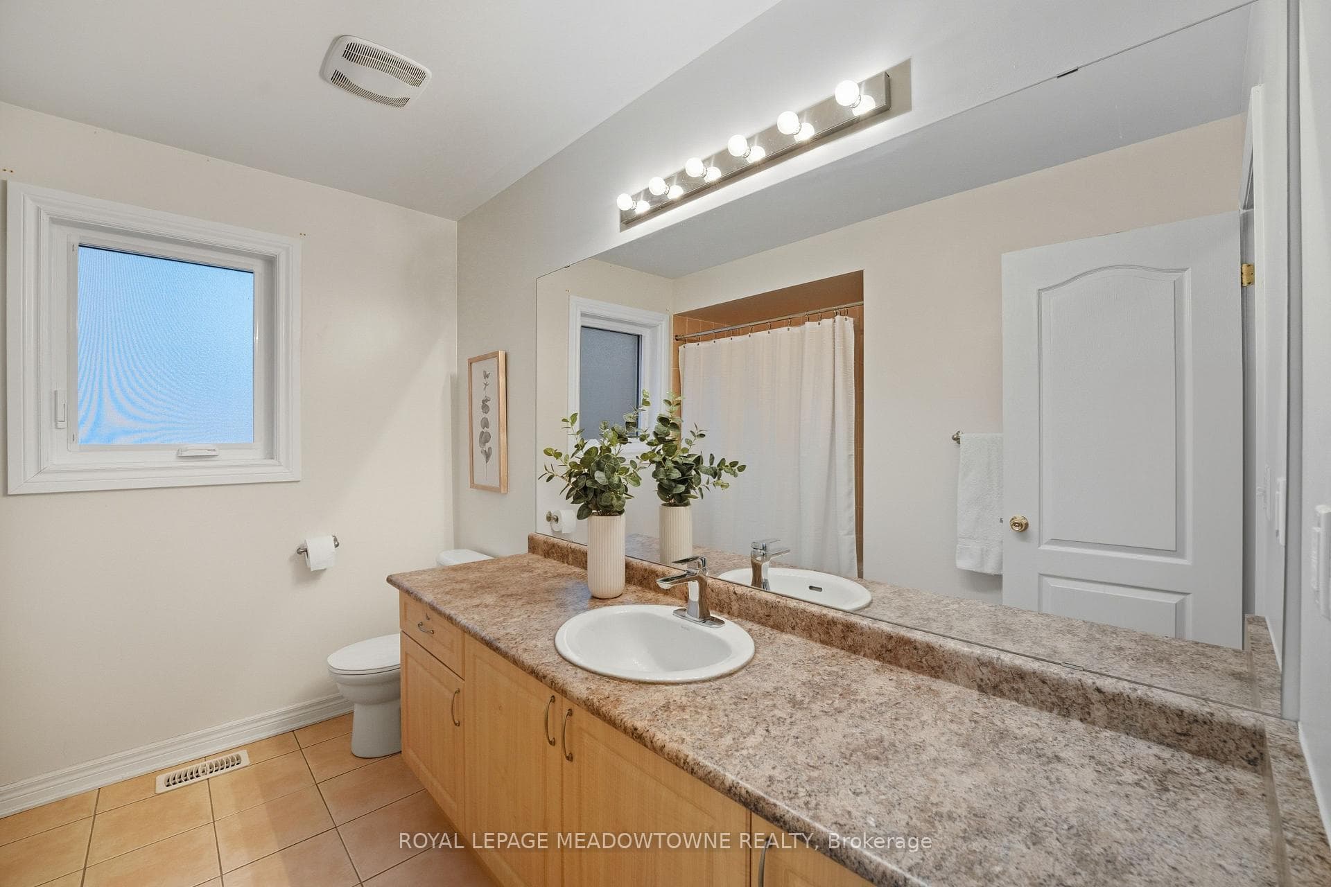 355 Greenlees Circle photo 31