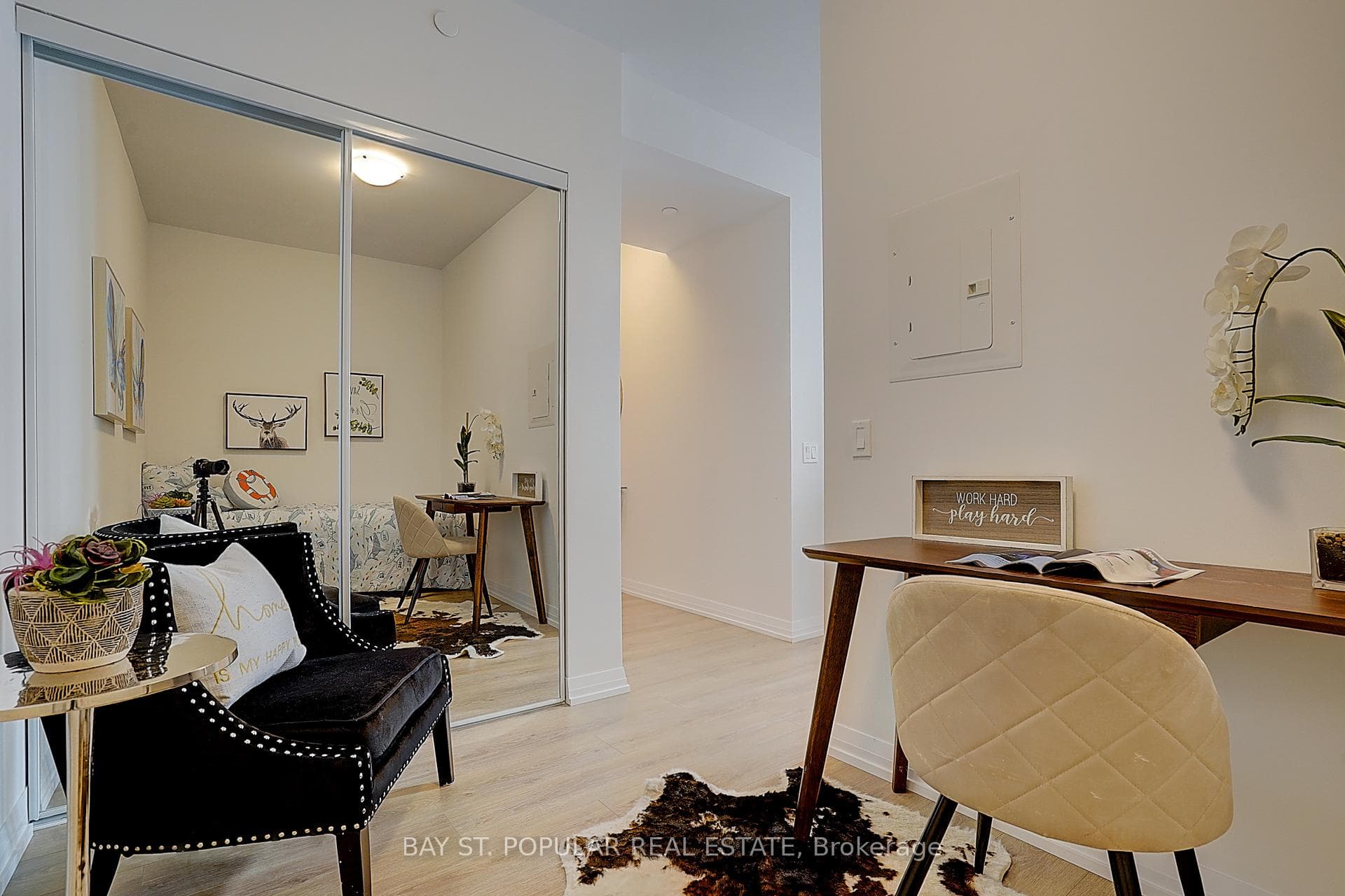 50 Dunfield Avenue Unit 812 photo 19