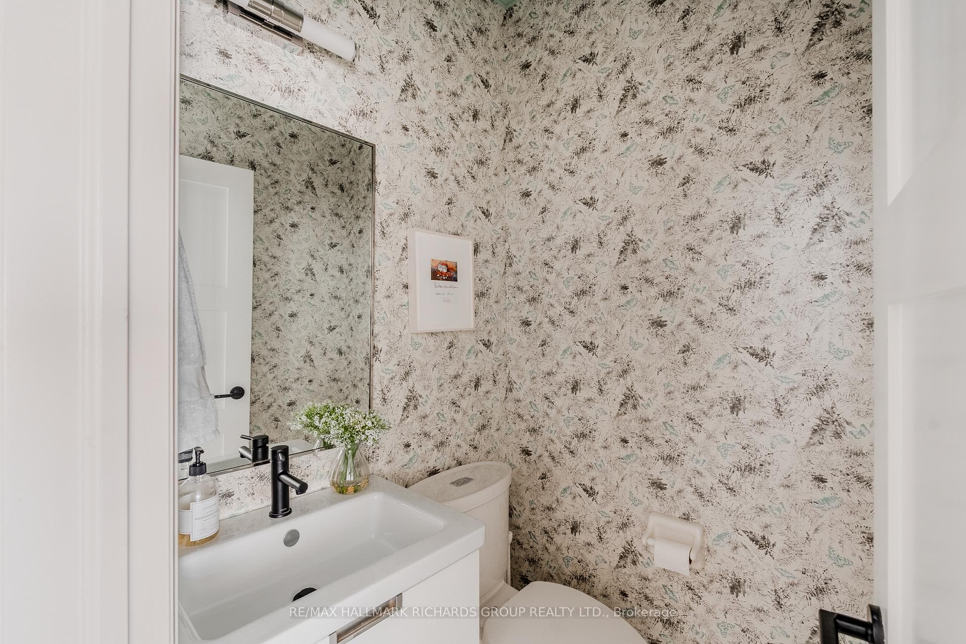 38 Burley Avenue photo 13
