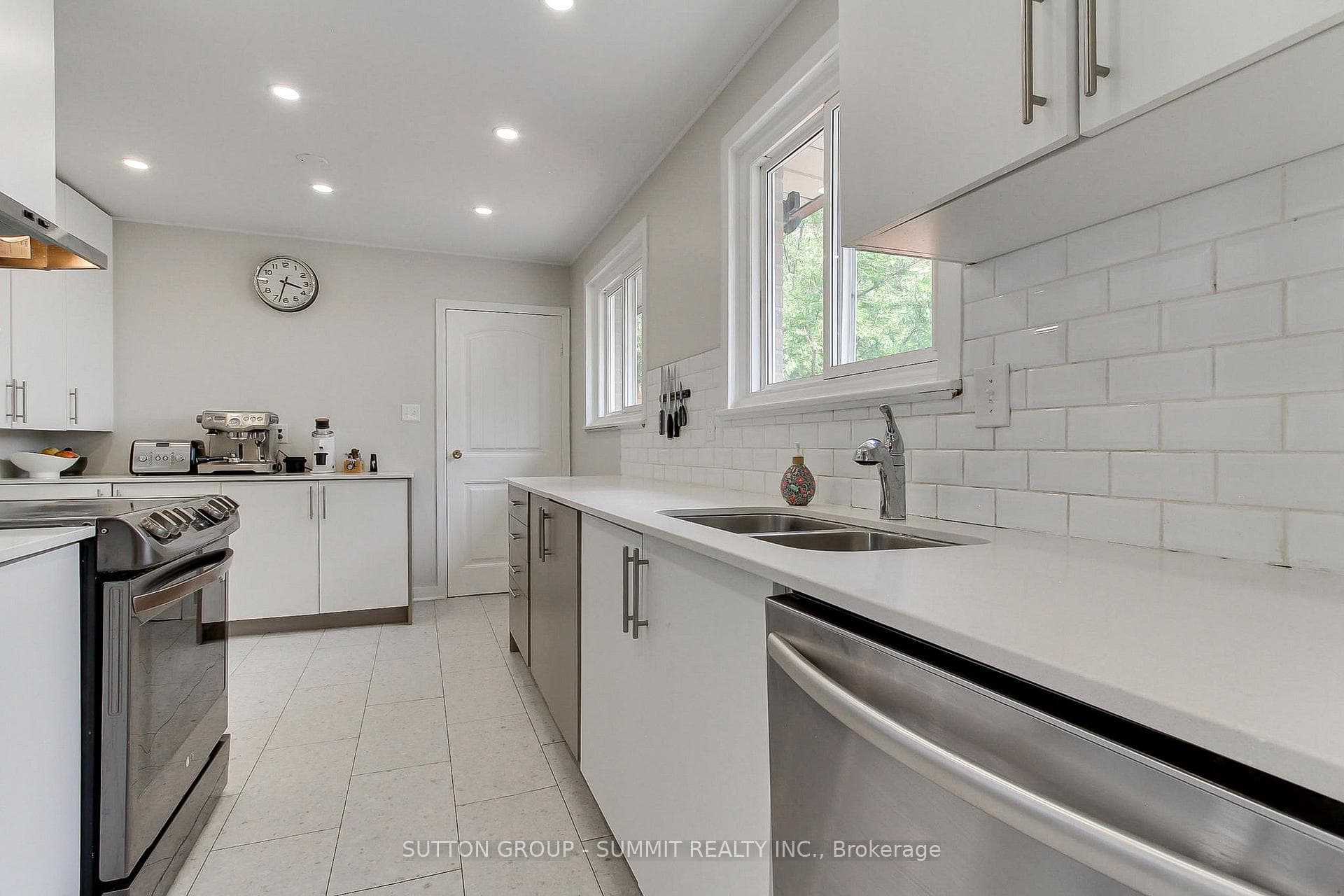 7641 ANAKA Drive photo 5