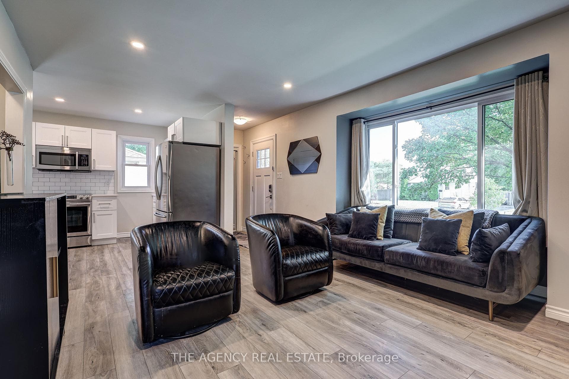 205 Rhine Avenue photo 5