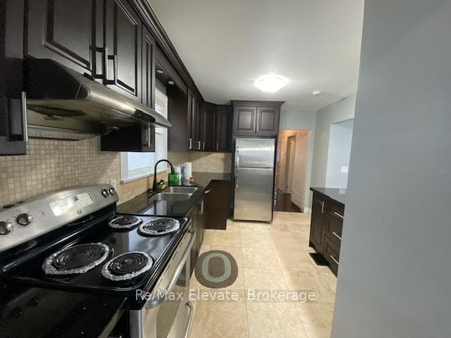50 Stansbury Crescent photo 8