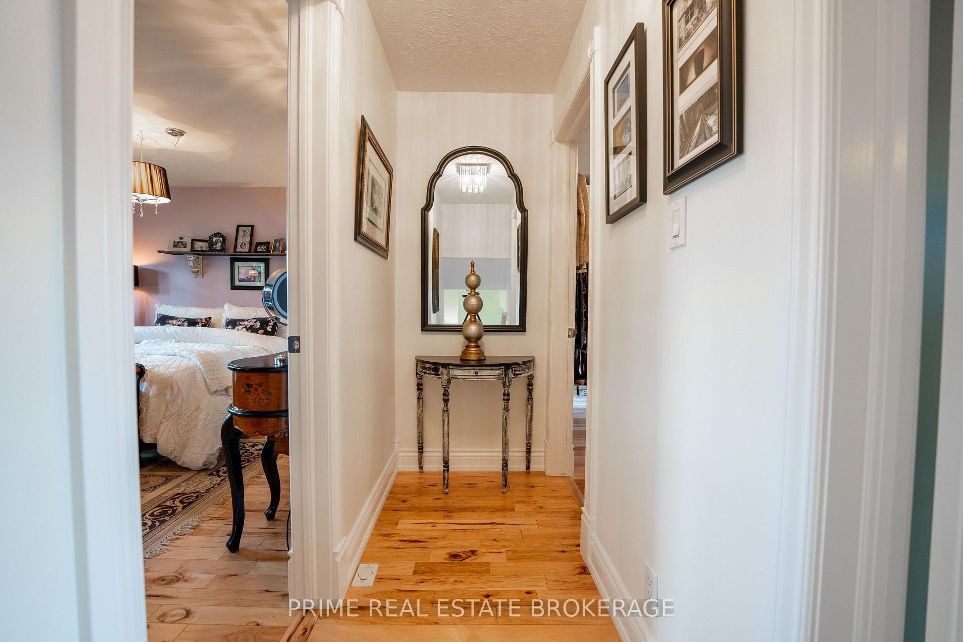 129 Huron Road photo 11