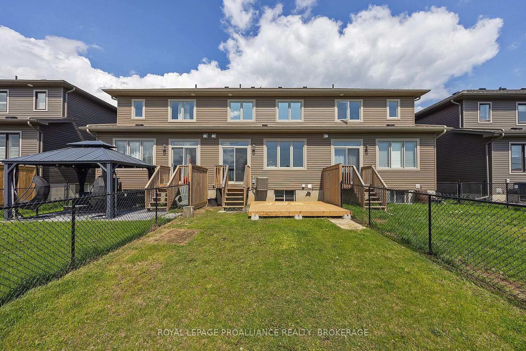 184 Dr Richard James Crescent photo 6