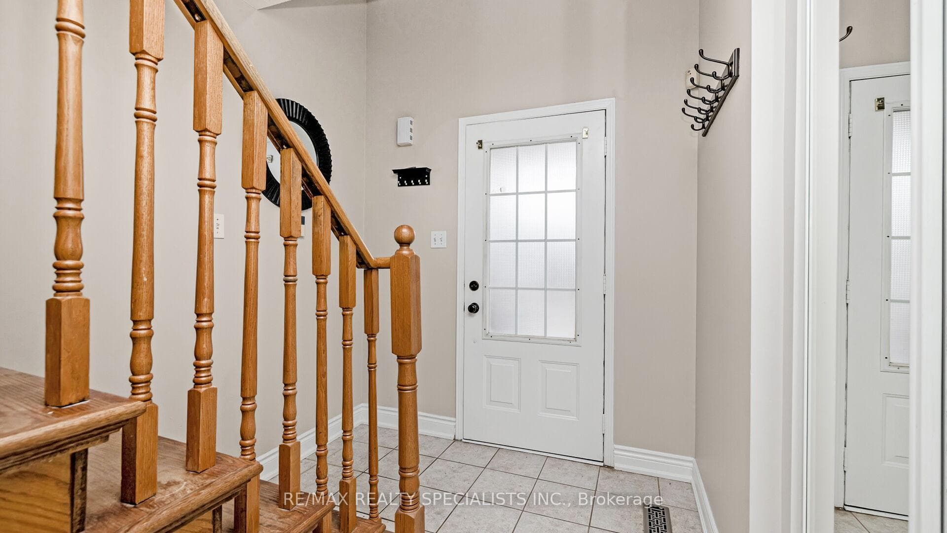 10 Fordwich Boulevard photo 6