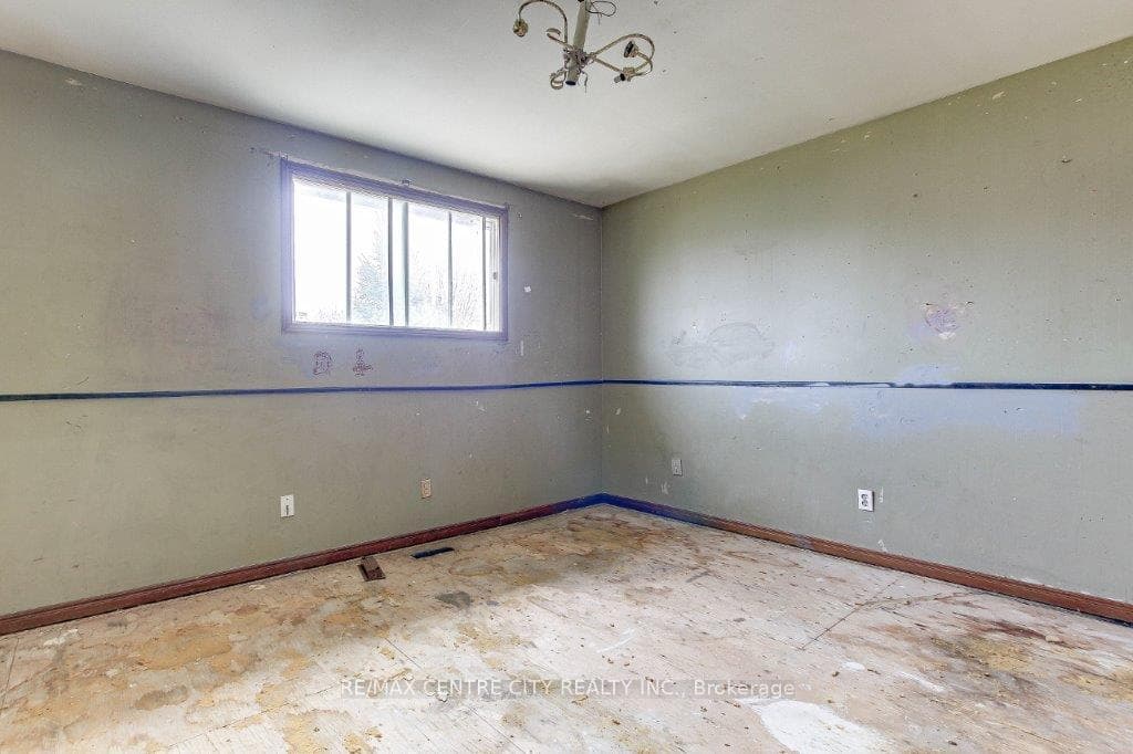 396 Barker Street photo 14