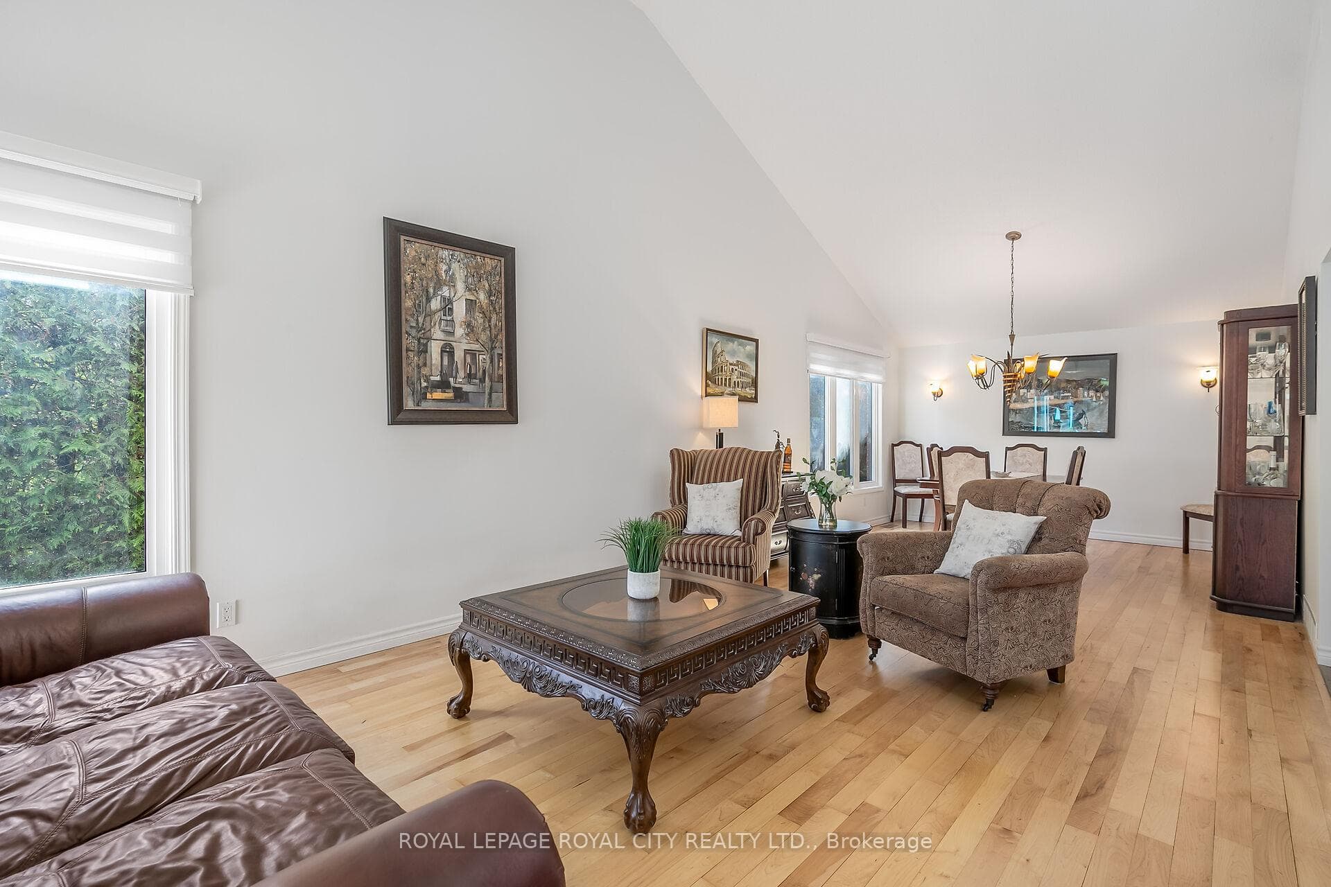 40 Forster Drive photo 4