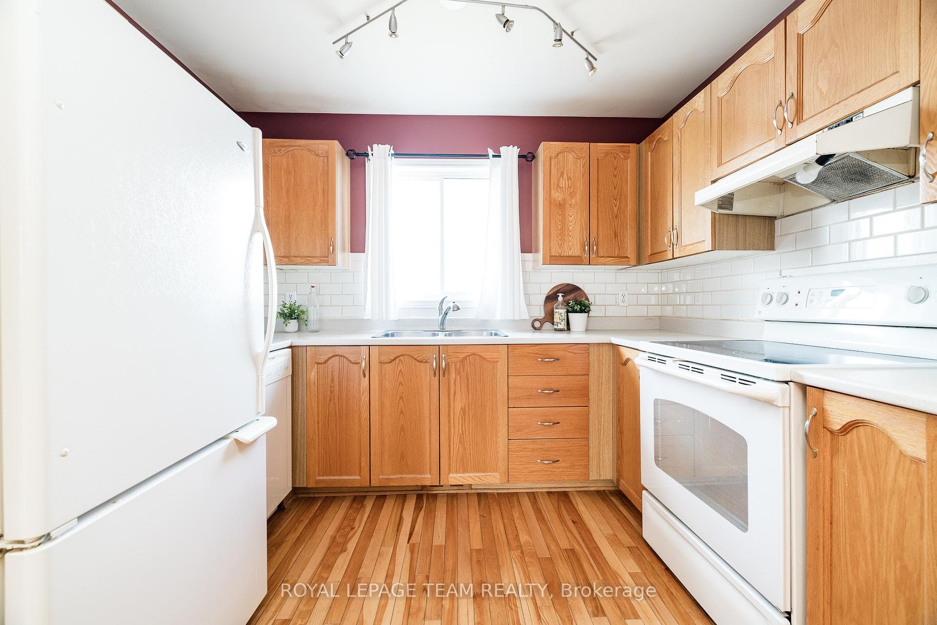 528 George Street photo 16
