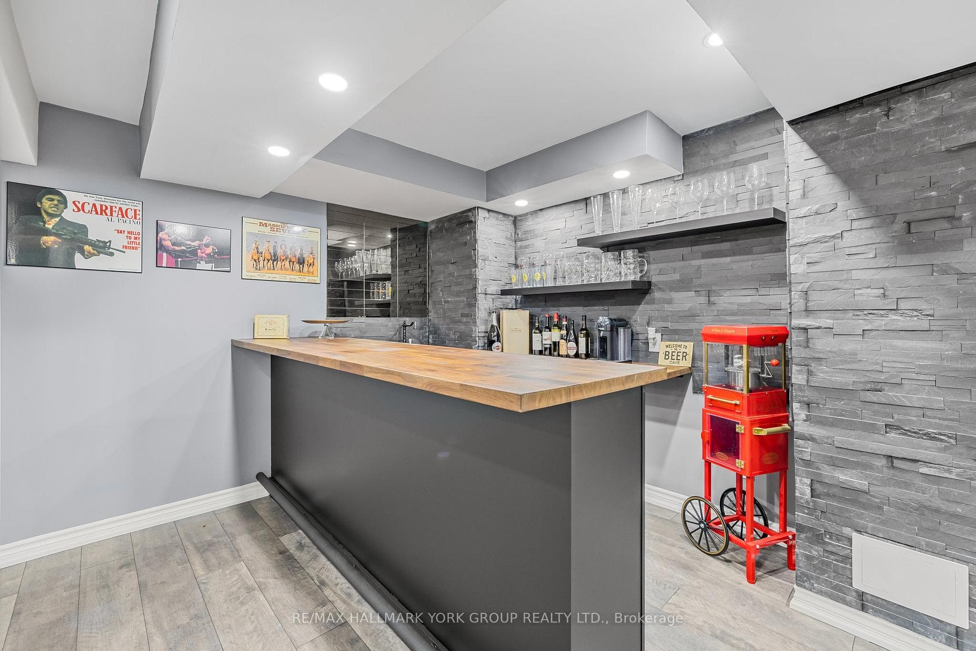 63 Pointon Street photo 34