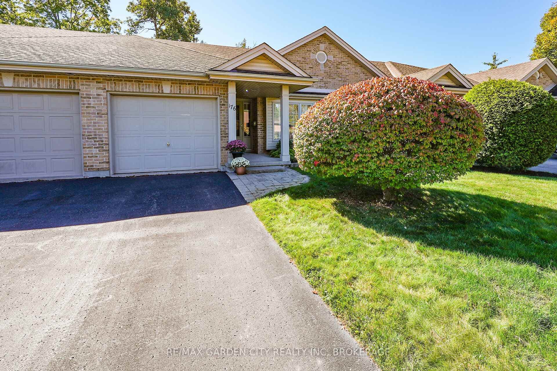 176 Beckett Crescent photo 1