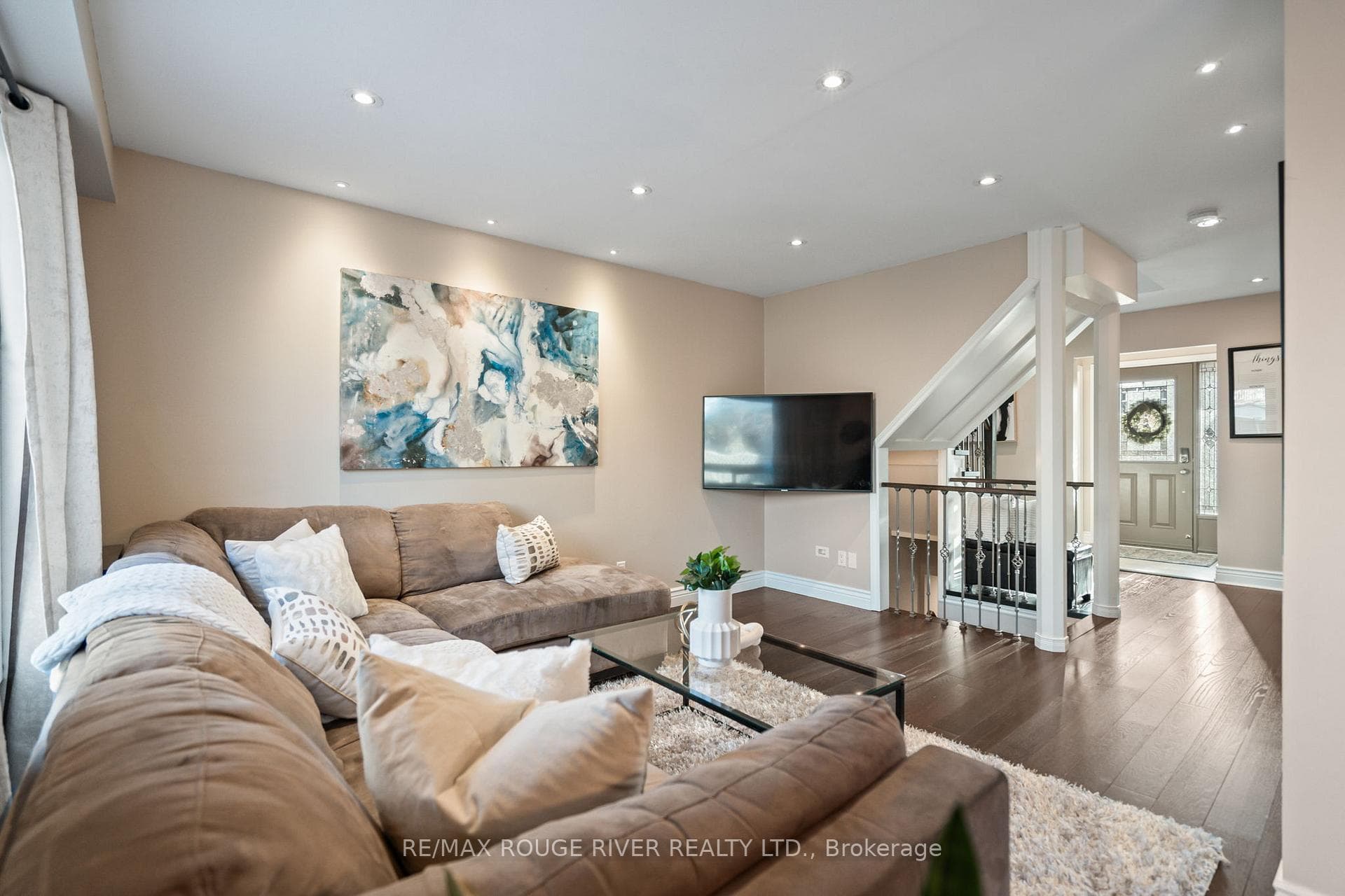 168 Overbank Drive photo 8
