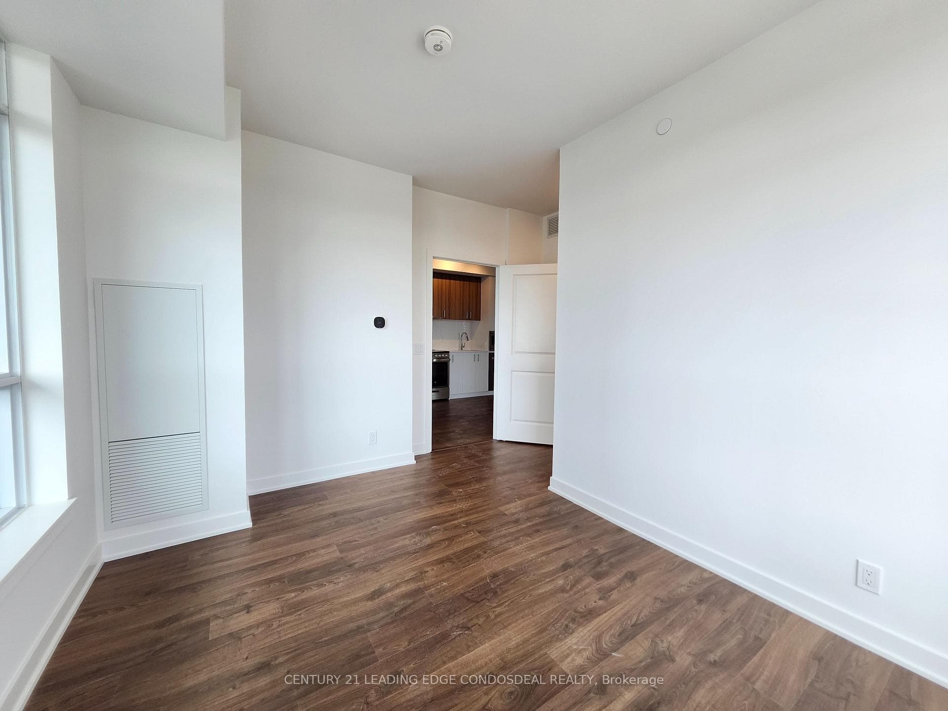 50 Upper Mall Way Unit B1402 photo 14