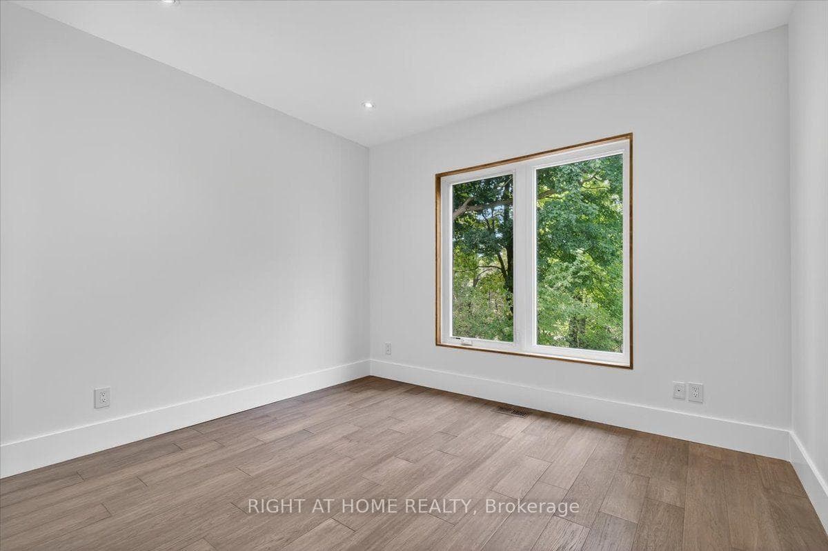 64 Larwood Boulevard photo 29