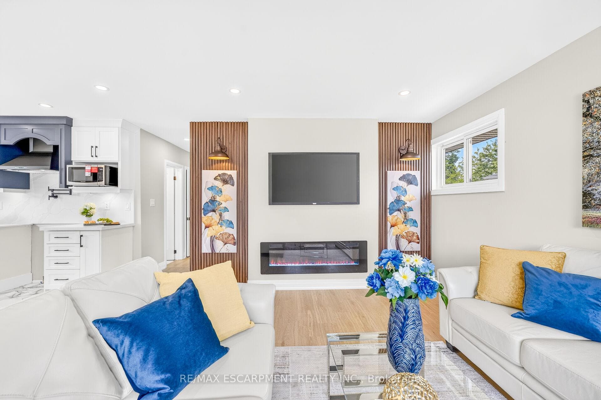 150 Howard Avenue photo 9