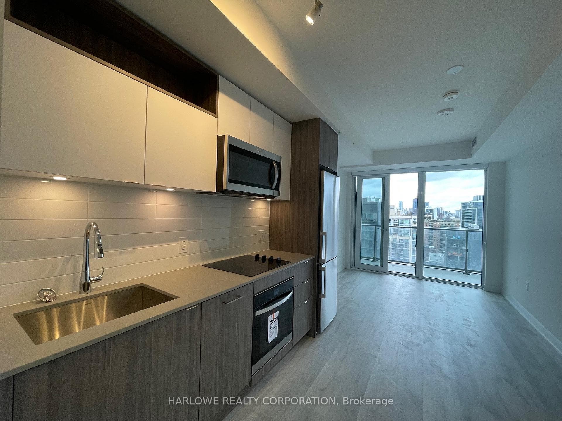 135 Lower Sherbourne Street Unit 1663 W photo 1