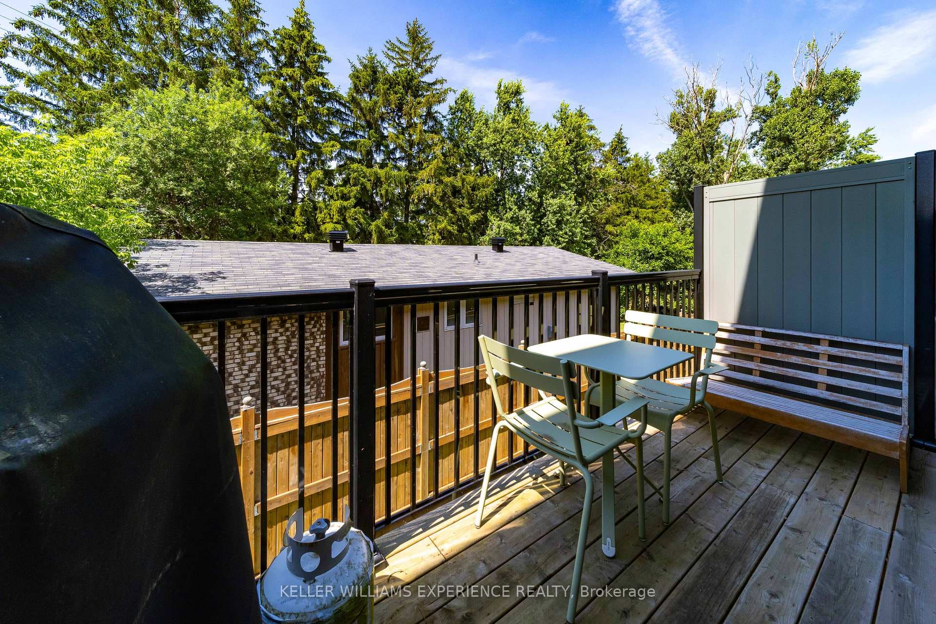 540 Essa Road Unit 29 photo 10