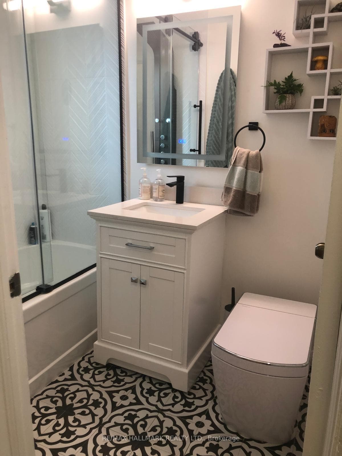 203 Elmhurst Avenue photo 9