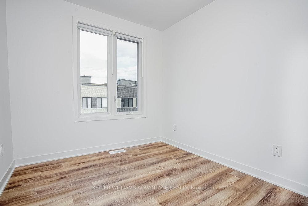 40 Ed Clark Gardens Unit TH17 photo 17