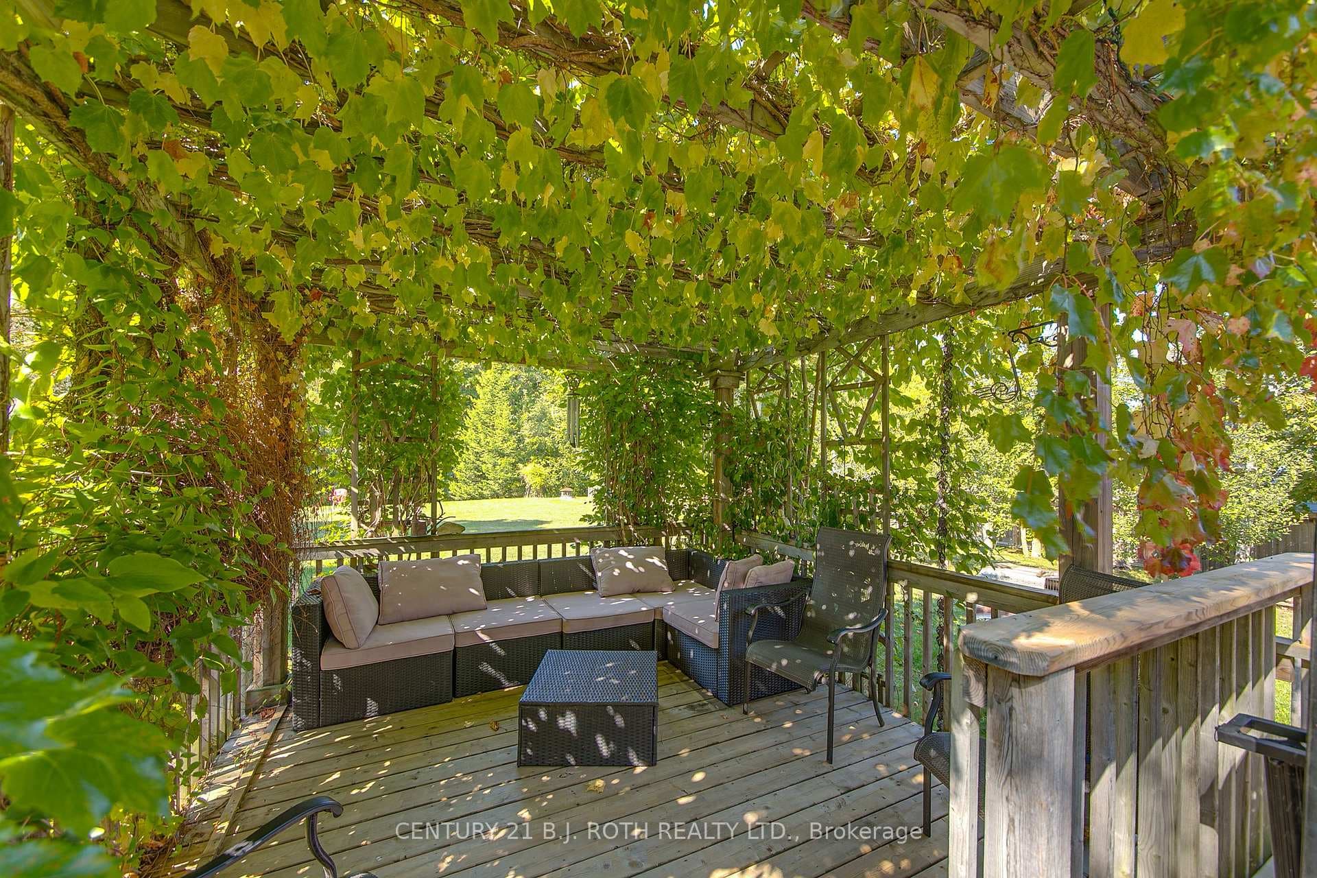 3684 Kimberley Street photo 10