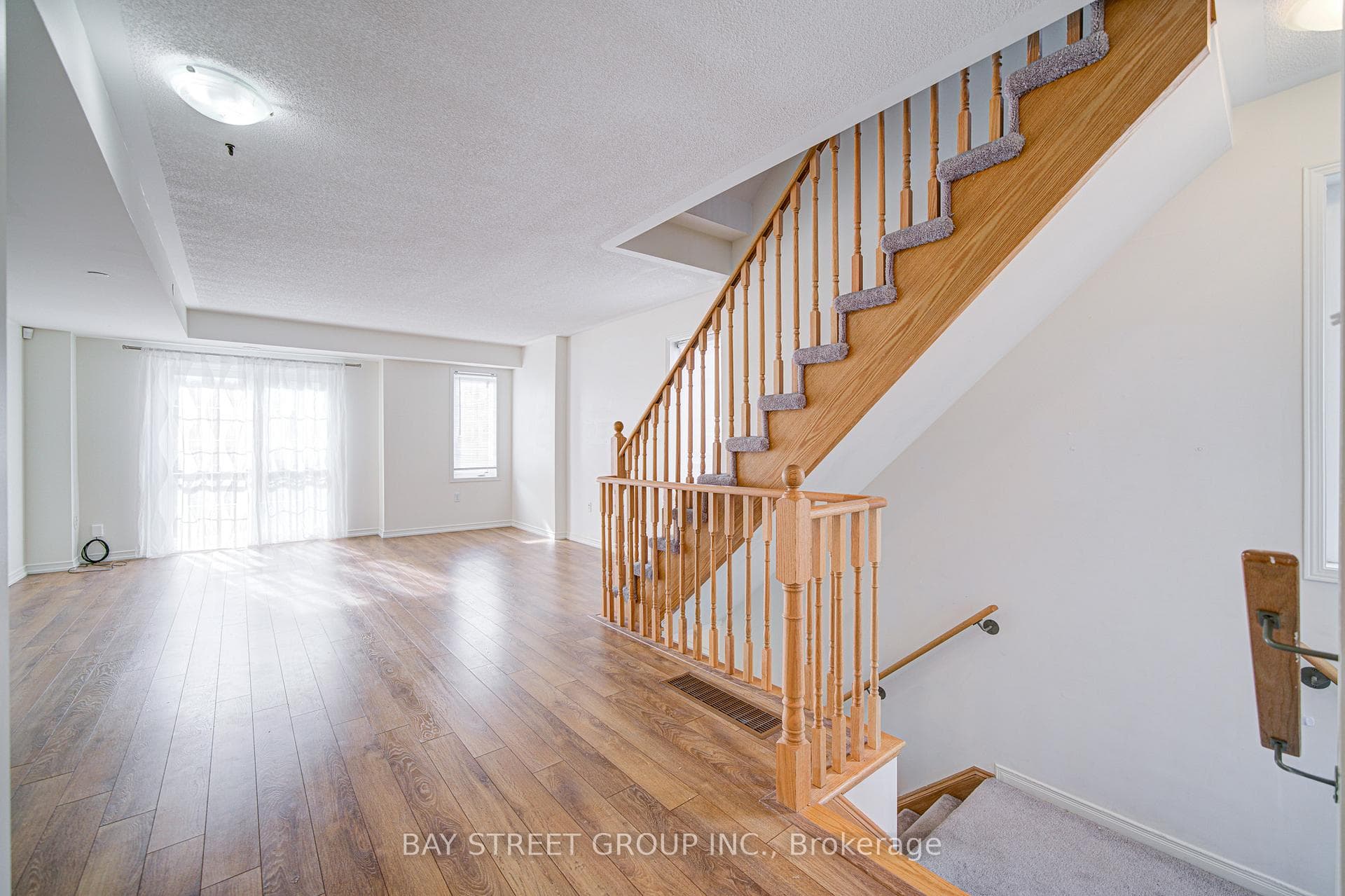 2653 Eaglesham Path photo 9