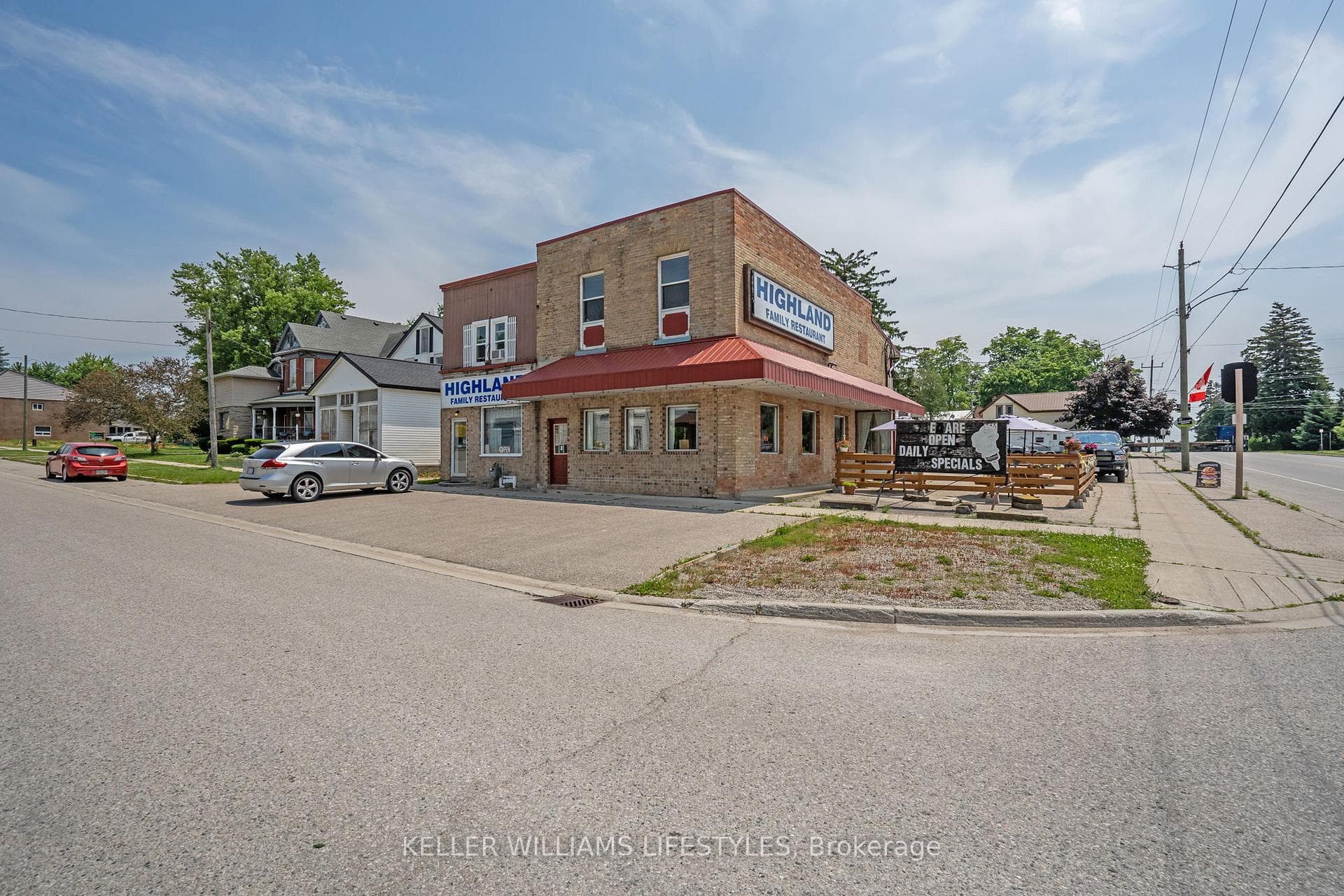 103 Commissioner Street photo 2