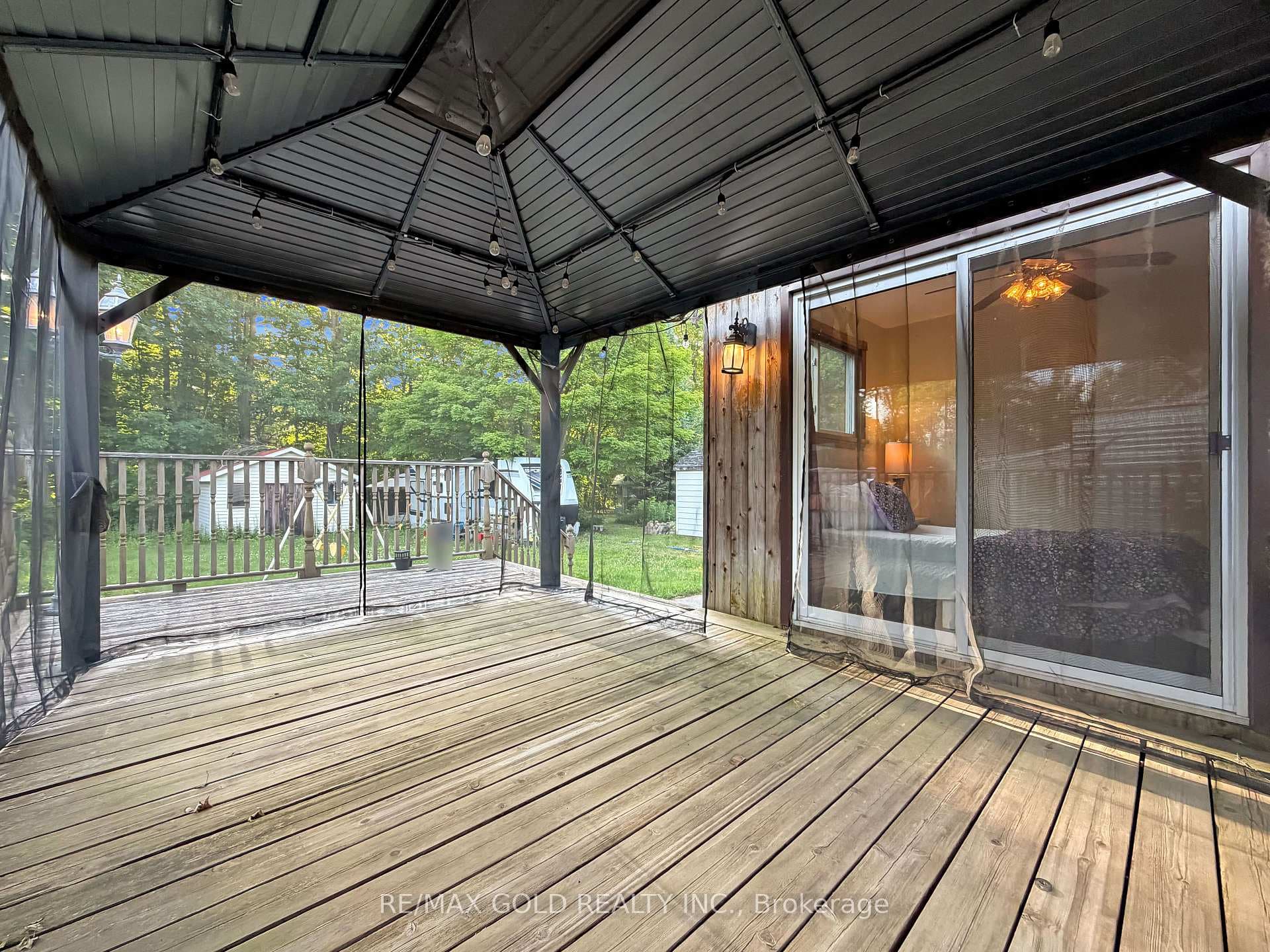213 Mason Boulevard photo 33