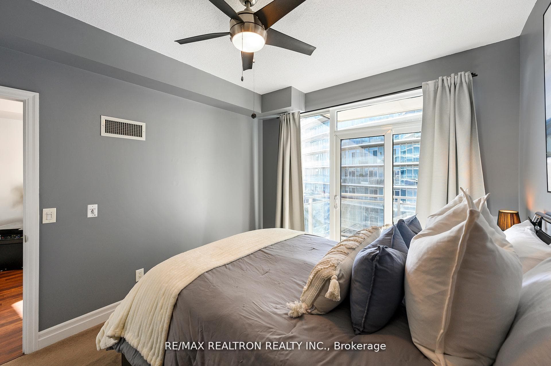 58 Marine Parade Drive Unit 606 photo 20