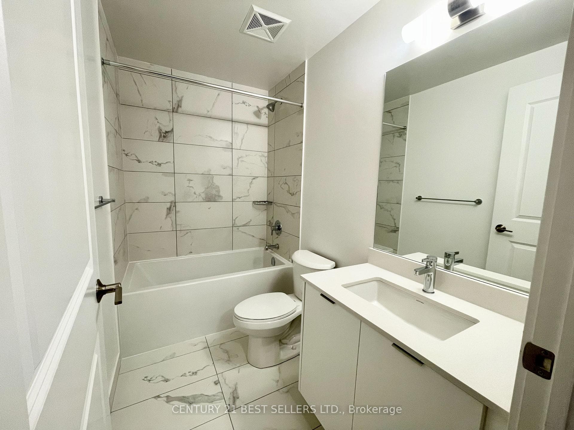 202 Burnhamthorpe Road Unit 1906 photo 26