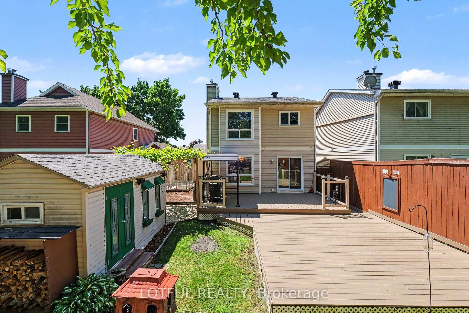 52 Fair Oaks Crescent photo 26
