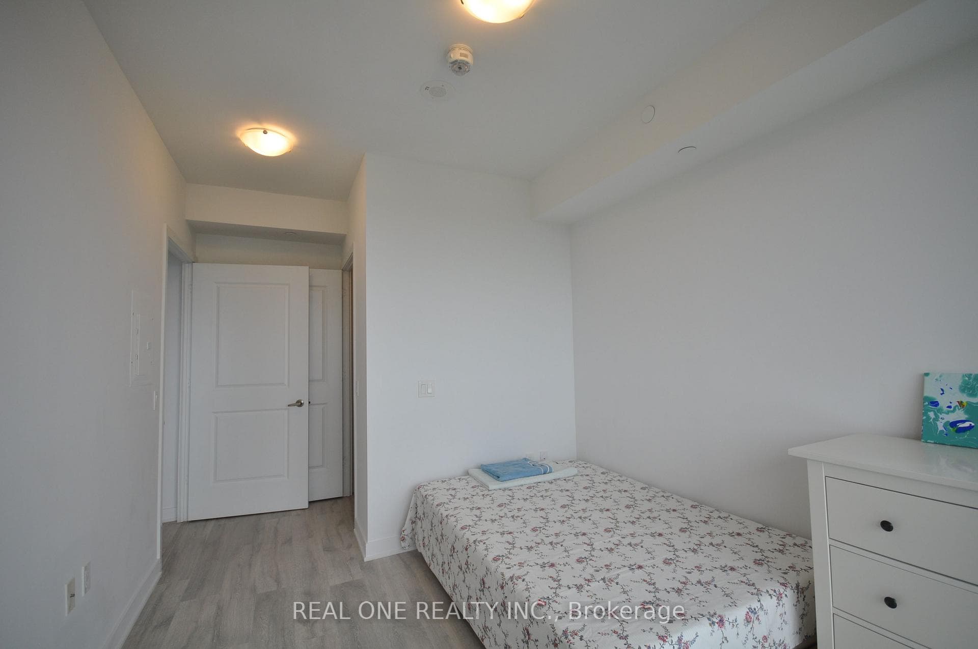 4677 Glen Erin Drive Unit 1705 photo 14