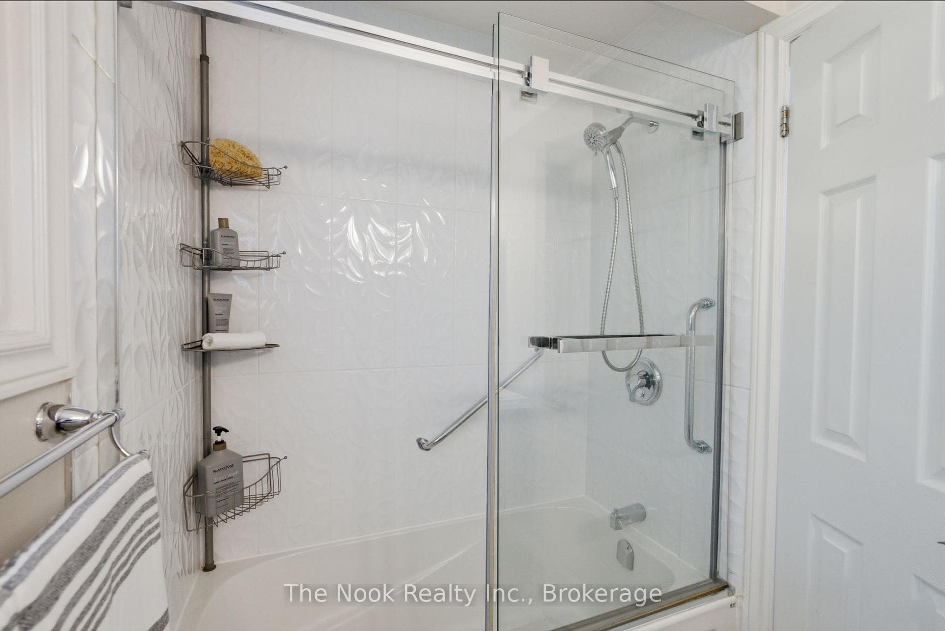 693 Nairn Court photo 24