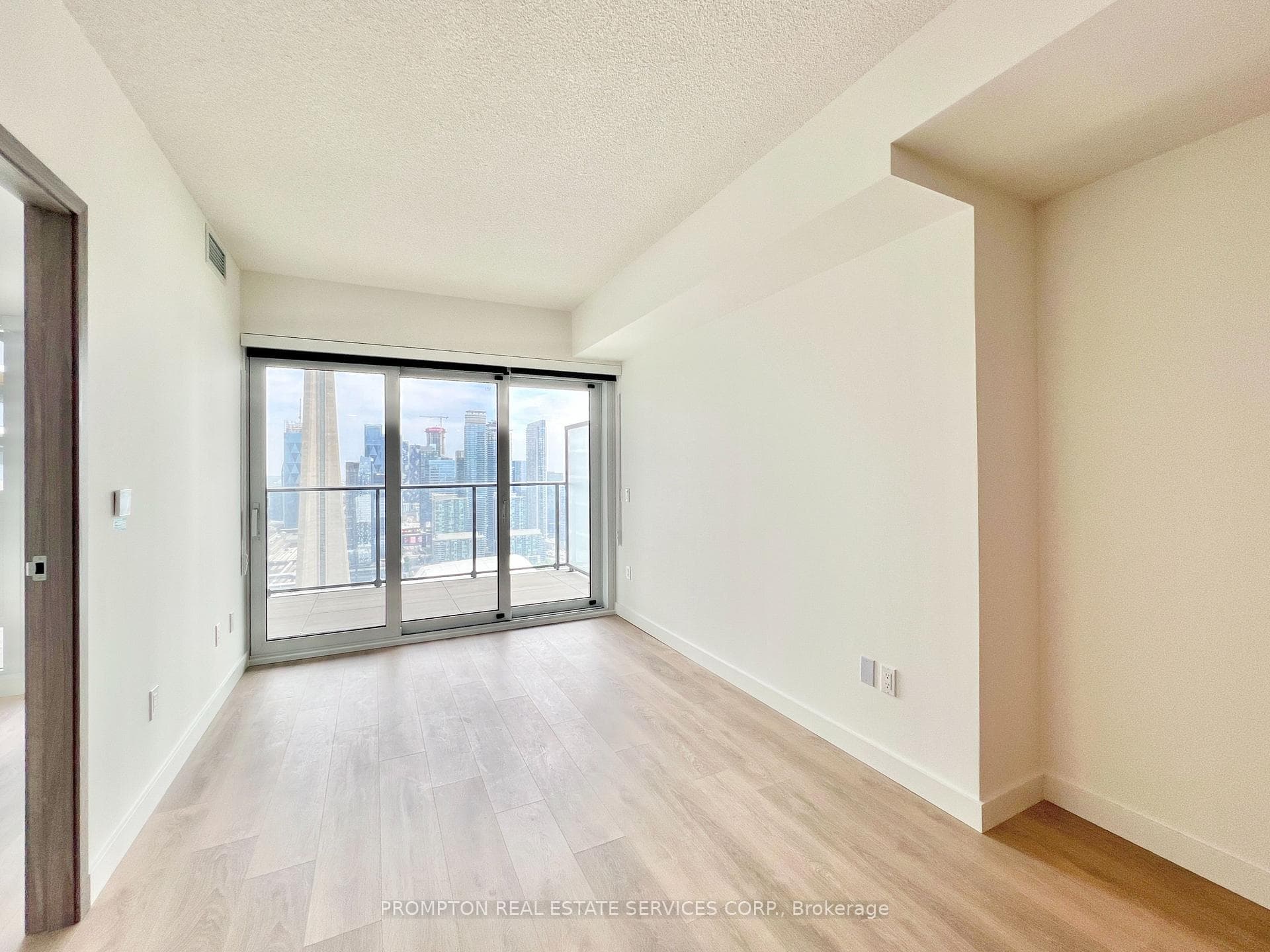 3 Concord Cityplace Way Unit 5008 photo 3
