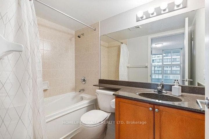 33 Elm Drive Unit 1204 photo 10