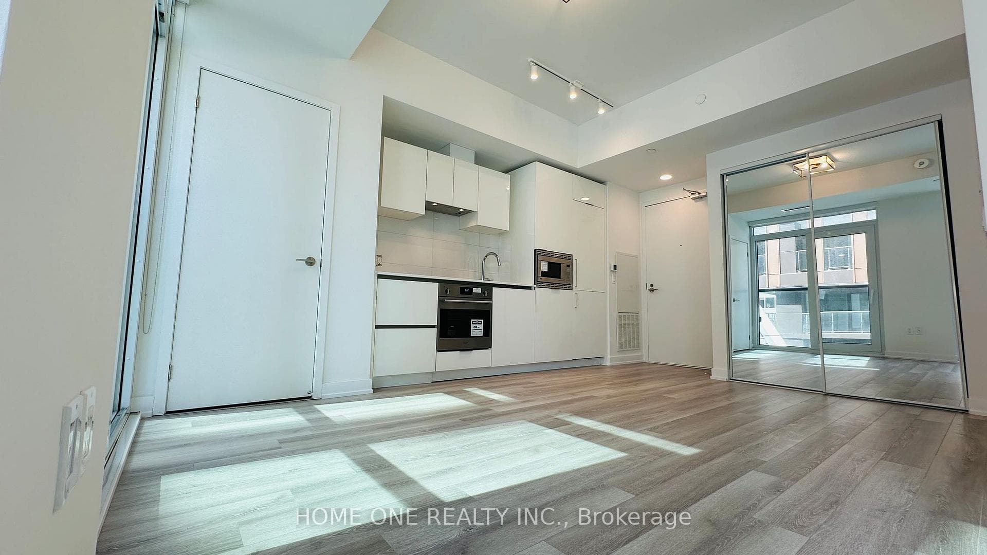 121 St. Patrick Street Unit 1418 photo 1