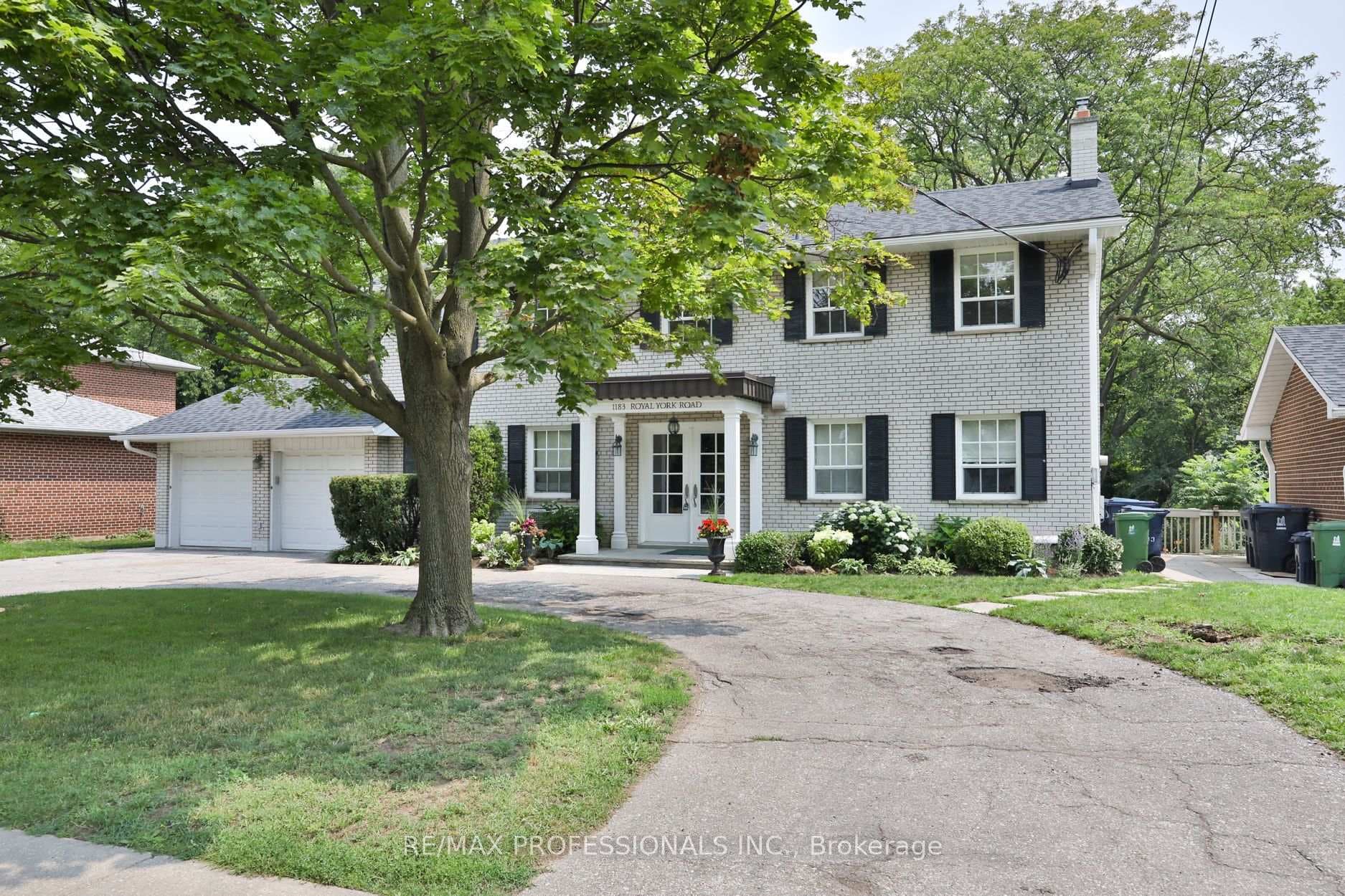 1183 Royal York Road Unit Upper photo 2