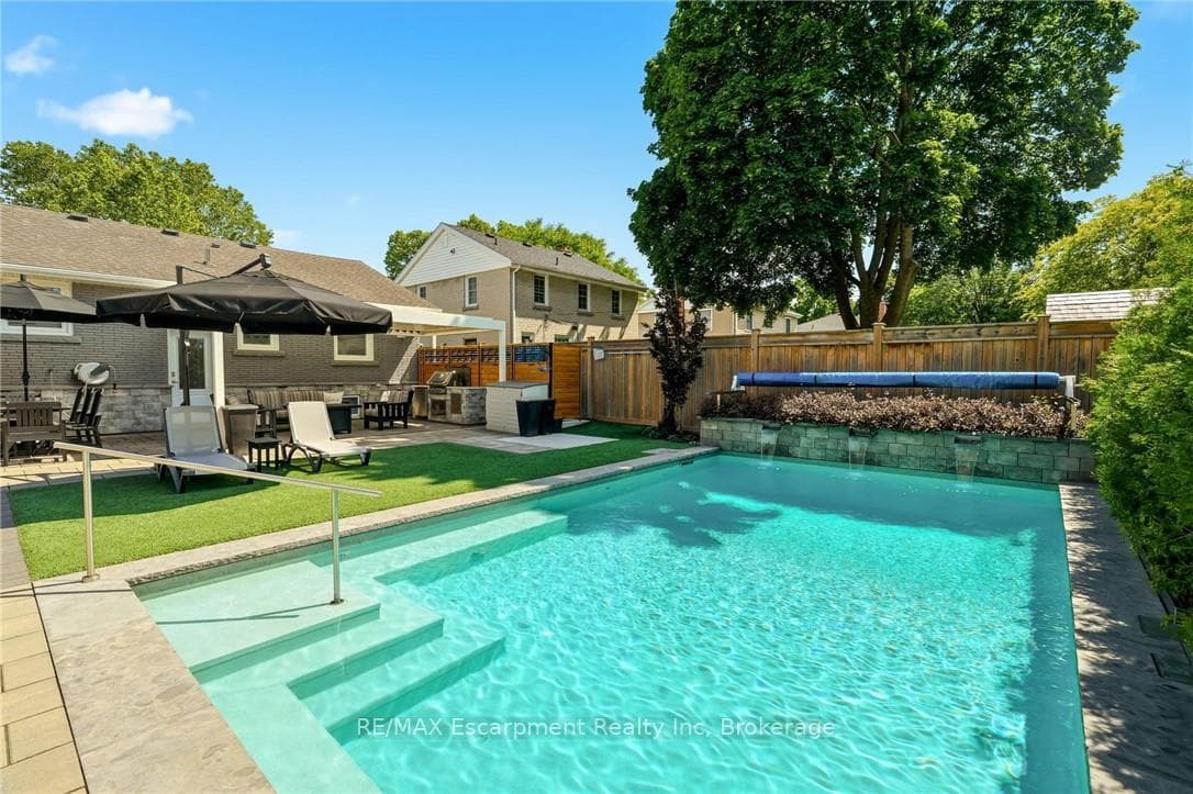 2113 Courtland Drive photo 2