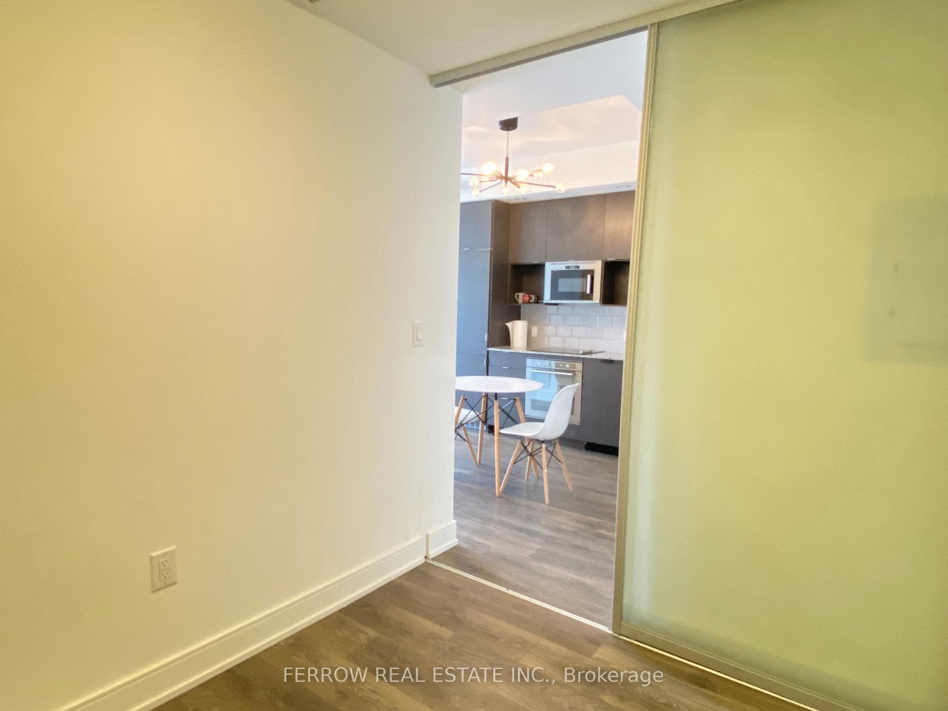 89 Mcgill Street Unit 2504 photo 5