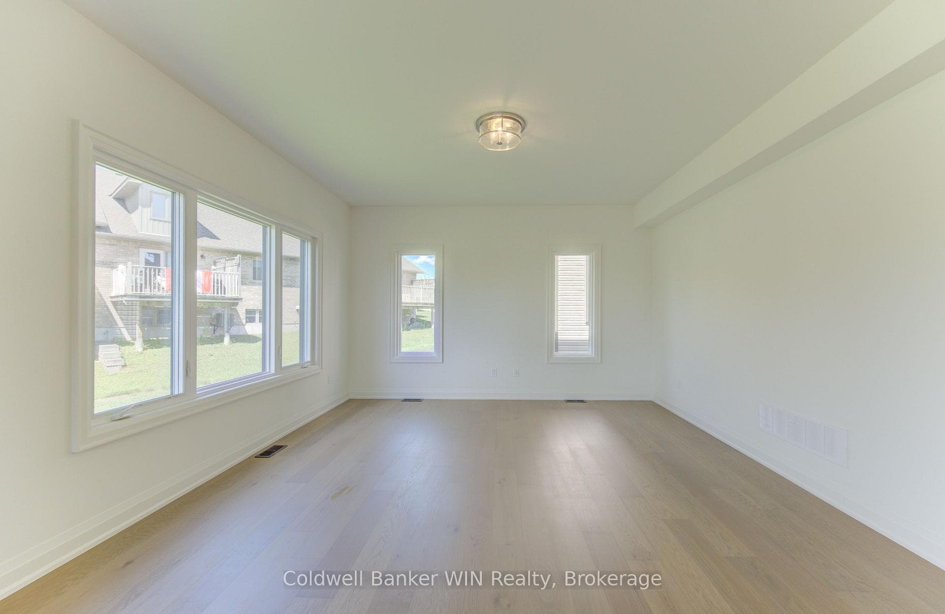 643 Martin Street photo 20