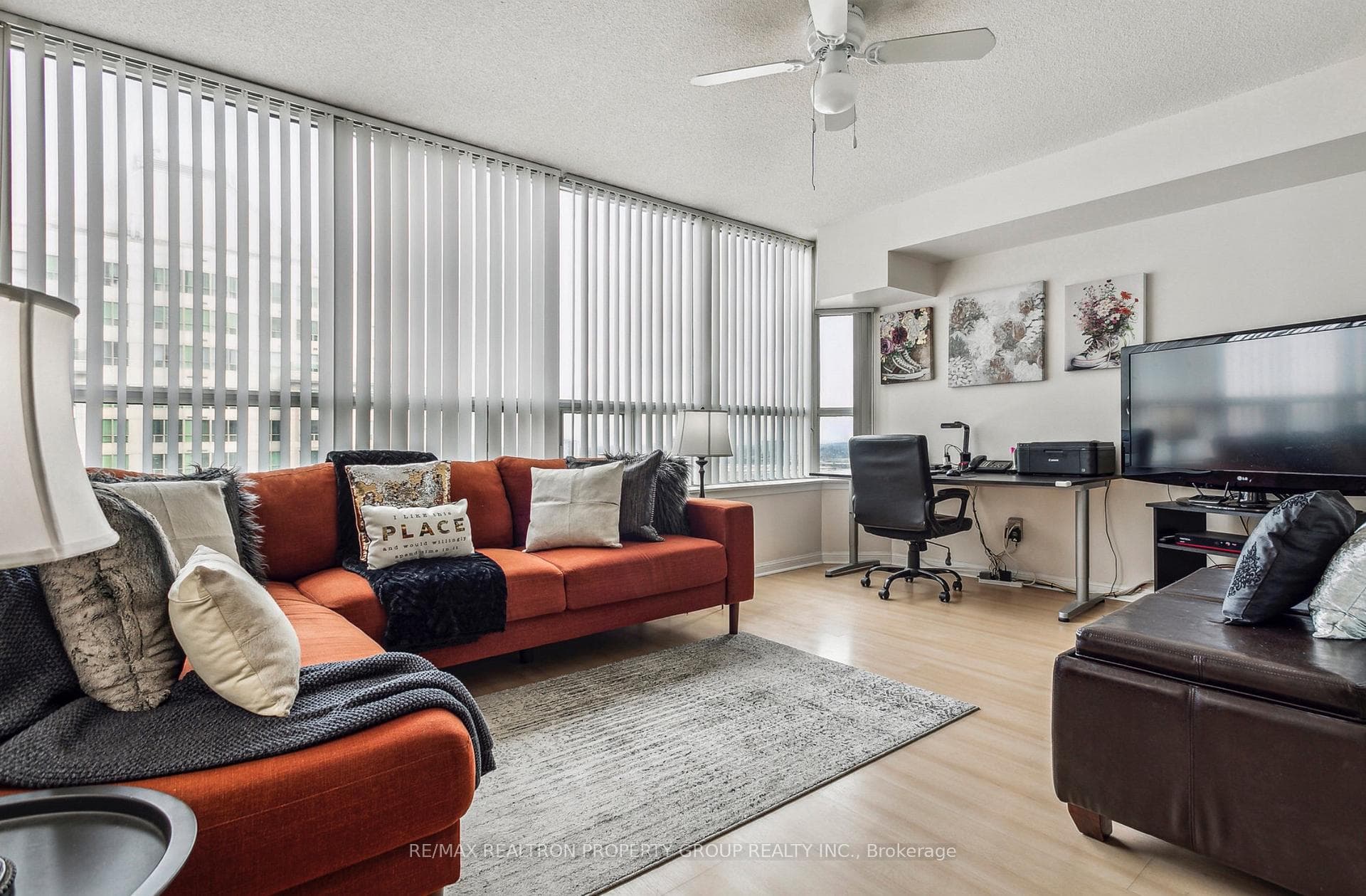 88 Corporate Drive Unit 1903 photo 5