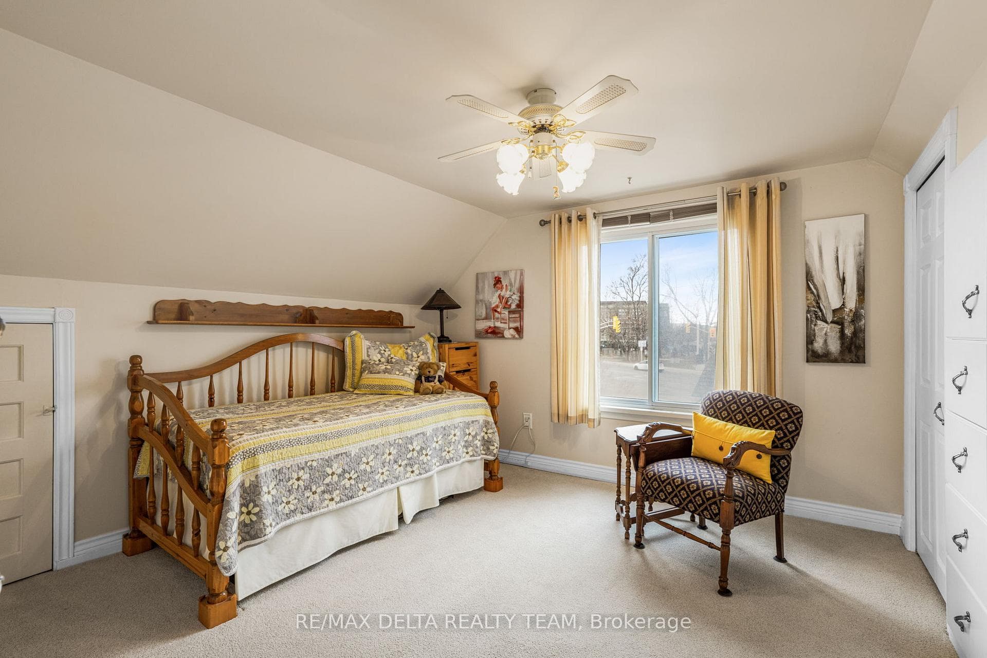 237 Crerar Avenue photo 14