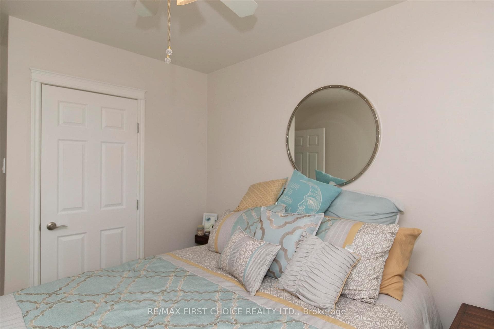 424 Shuniah Street photo 16