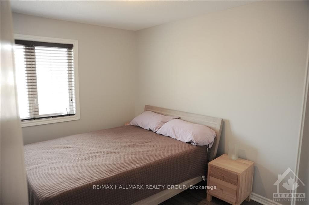 488 GREY SEAL Circle photo 17