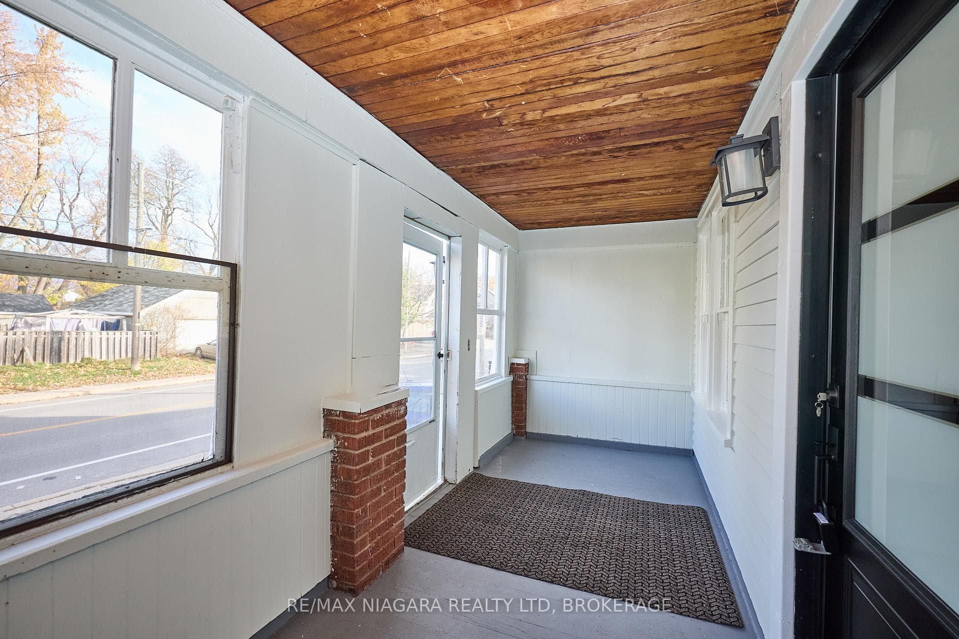5006 Morrison Street photo 4