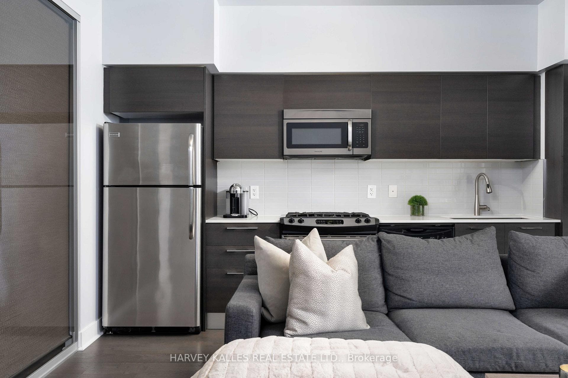 399 Adelaide Street Unit 309 photo 11