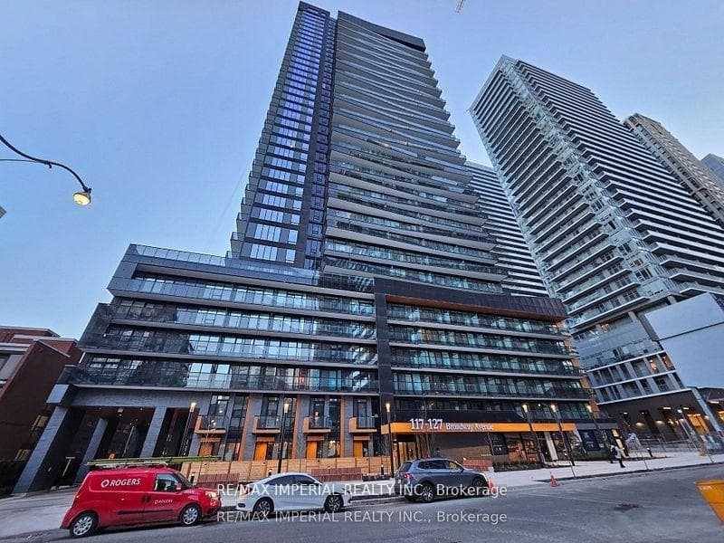 117 Broadway Avenue Unit 3311 N photo 1