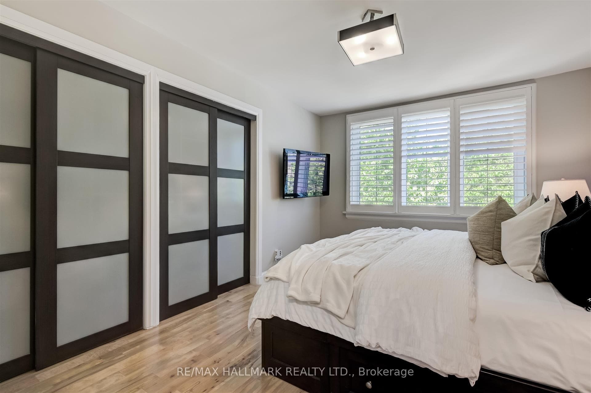 Primary Bedroom w/double closet