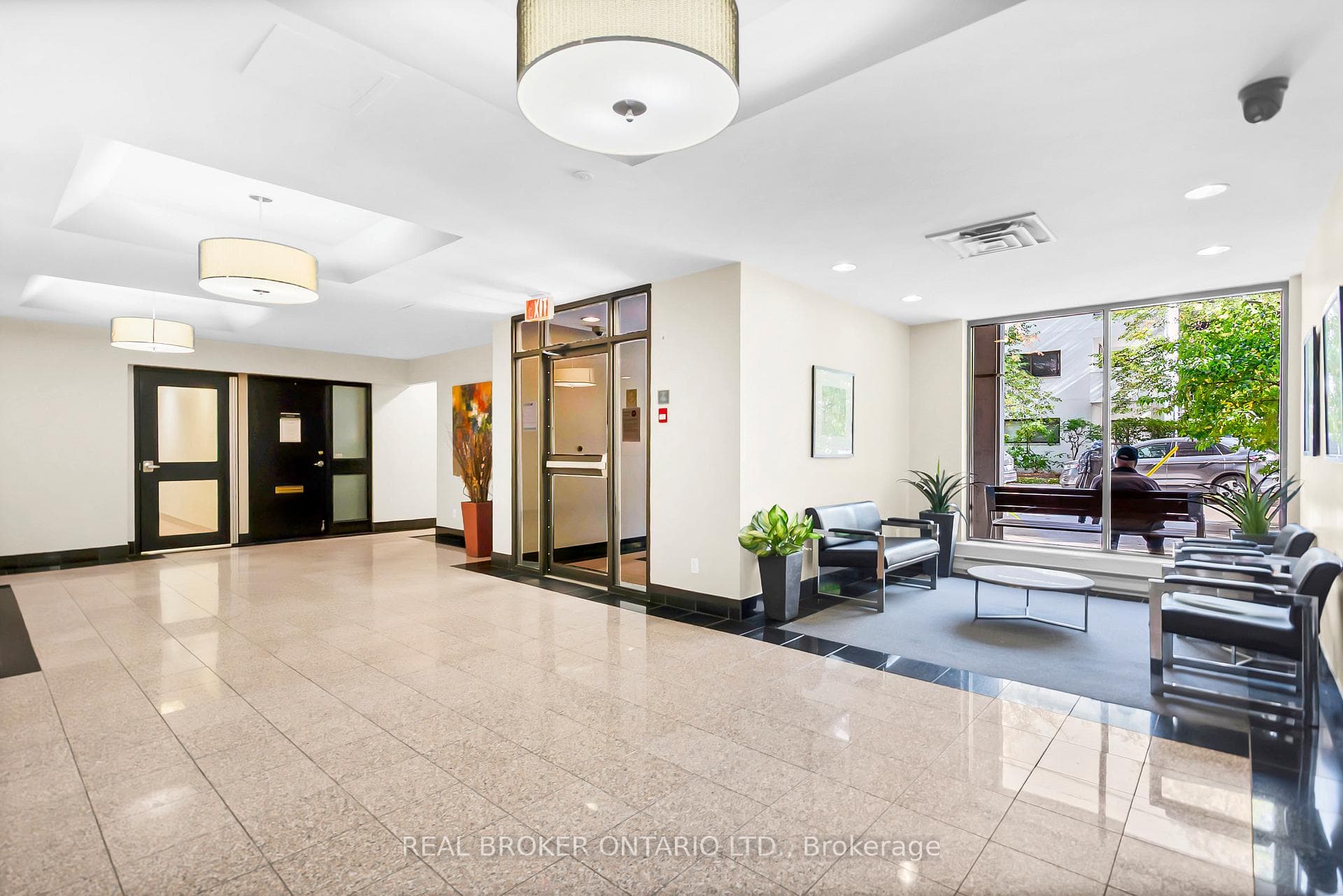 110 Forward Avenue Unit 209 photo 34